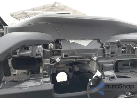 2023 BMW 740 I z USA, uszkodzony, nr VIN WBA23EH0XPCM37298